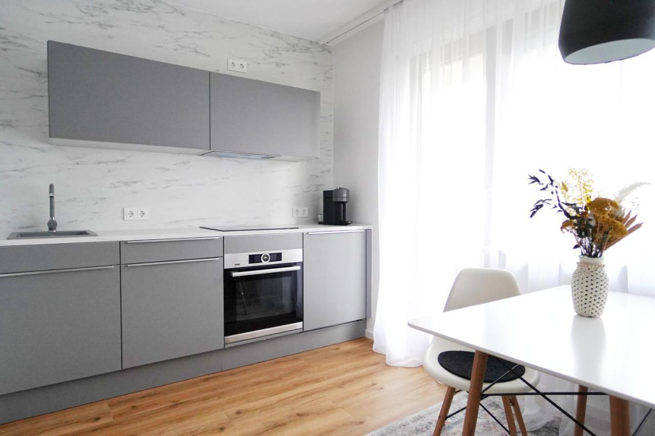 Apartment Mit Balkon Und Privatparkplatz Augsburg Zewnętrze zdjęcie