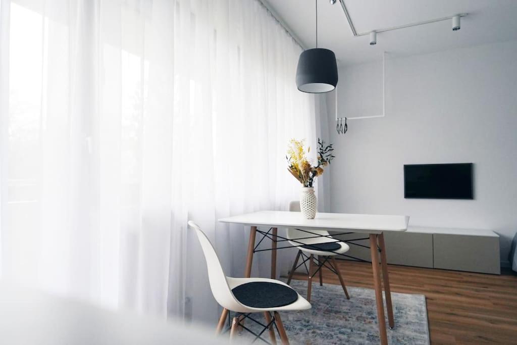 Apartment Mit Balkon Und Privatparkplatz Augsburg Zewnętrze zdjęcie